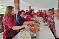 PSMTI Beri Makan Siang Gratis dan Paket Sembako Kepada Ratusan Lansia di Kota Magelang