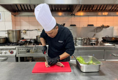 Atria Hotel Magelang Salurkan Hewan Kurban dan Bagi Tips Olah Daging Anti Prengus
