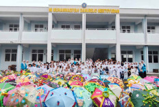 Sambut Ramadan 1447 H, Siswa MI Muhammadiyah Danurejo Mertoyudan Gelar Pawai Payung Hias