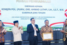 Sukseskan Pengelolaan Sampah Jawa Tengah, Ahmad Luthfi Raih Penghargaan Bergengsi Kemendes PDT