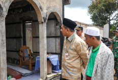 Masjid Bersejarah Ludes Terbakar di Boyolali, Gus Yasin Turun Tangan Salurkan Bantuan
