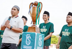 Saksikan Laga Final Football Santri 2026 di Kendal, Wagub Jateng Ingin Ada Pembinaan Pemain