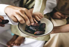 Khasiat Kurma dan Meneladani Rasulullah Ketika Berbuka Puasa