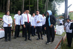 Pemkot Mojokerto Lantik Pejabat di Gunung Tidar