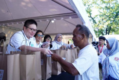 15.500 Potong Pakaian Baru Dibagikan Cuma-cuma di Borobudur, Sebagai Solidaritas Global Momen HKSN 2025
