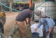 Kemarau Panjang Landa Salaman Magelang, Polisi Turun Tangan Kirim 2.000 Liter Air Bersih