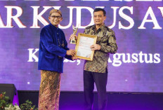 Gubernur Jateng Ahmad Luthfi Raih Special Achievement Award di Kudus