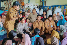 Gubernur Ahmad Luthfi Dampingi Wapres Gibran Tinjau Pengungsi di Tegal, Pastikan Pembangunan Hunian Dipercepat