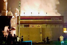 Kebakaran Hebat Hanguskan Tiga Rumah di Leksono Wonosobo, Kerugian Capai Rp 500 Juta