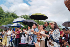 Gelar Ritual Merti Karuna Bumi, Umat Buddha Lepas Ribuan Ikan di Sungai Progo