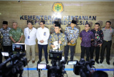 Pemerintah Salurkan Bantuan Pangan untuk Korban Banjir dan Tanah Longsor di Sumatera Barat, Sumatera Utara, da